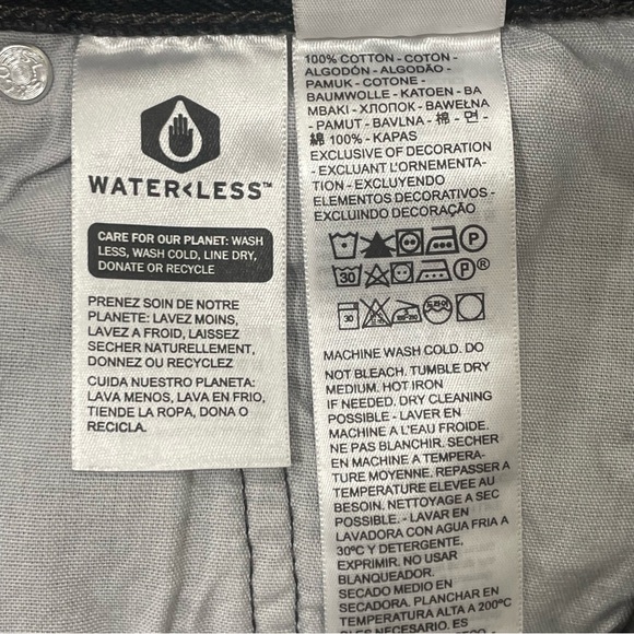 NWT Levi’s 501 Original Spliced Jeans Washed Black Women’s Size 29x30 Straight - Picture 16 of 16